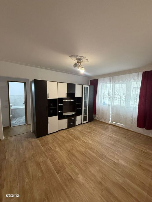 2 camere la ETAJ 1, Scoala Ion Luca
