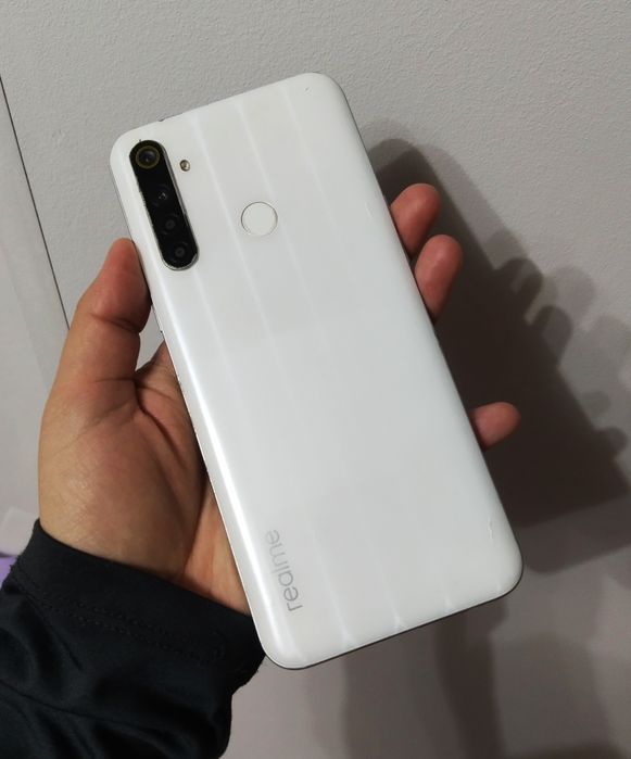 Продам Realmi 6i