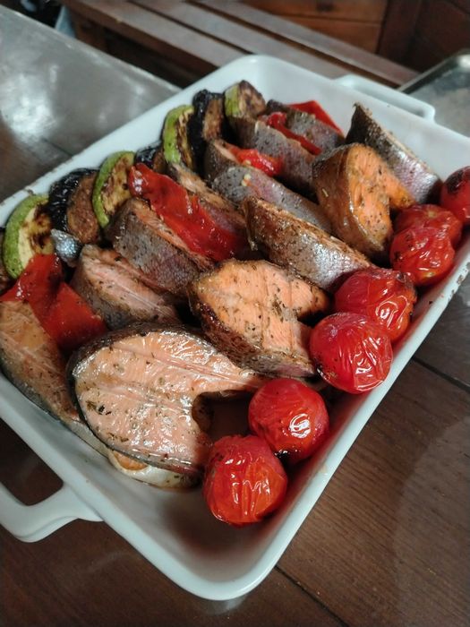 Повар шашлычник, казан.