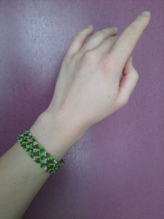 Браслеты из бисера