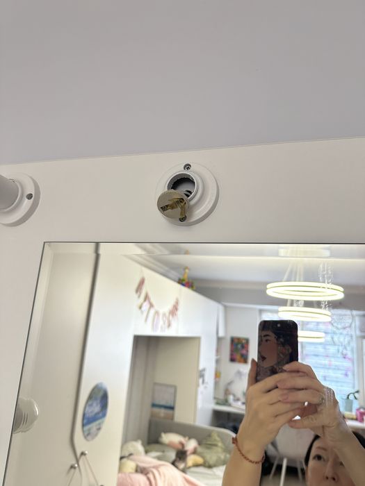 Зеркало с лампочками б/у