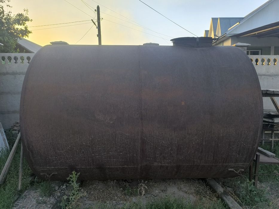 Емкость продам 12 куб