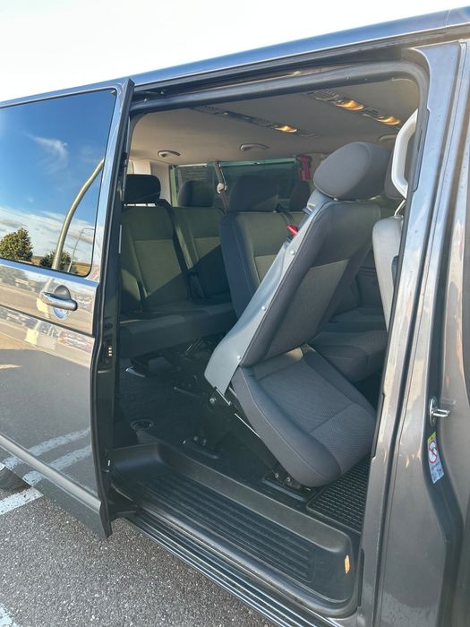 Volkswagen Caravelle 2.0 TDI automata