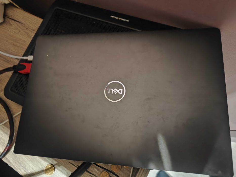 Лаптоп Dell latitude 7490 I7 16 Ram 512SSD Intel Uhd 620