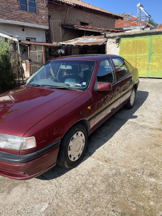 Oпел вектра/vauxhall cavalier десен волан 1.8 /1995 много добро състояние