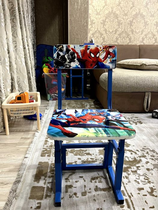 Детская парта со стулом