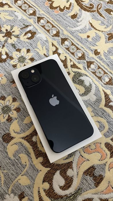 iPhone 13 (Midnight)