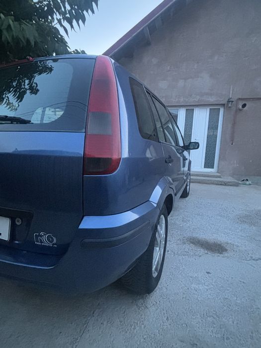 FORD Fusion 2005 — imagine 3