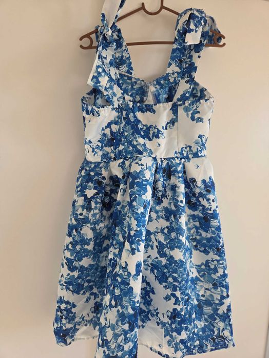 Чисто нова рокля