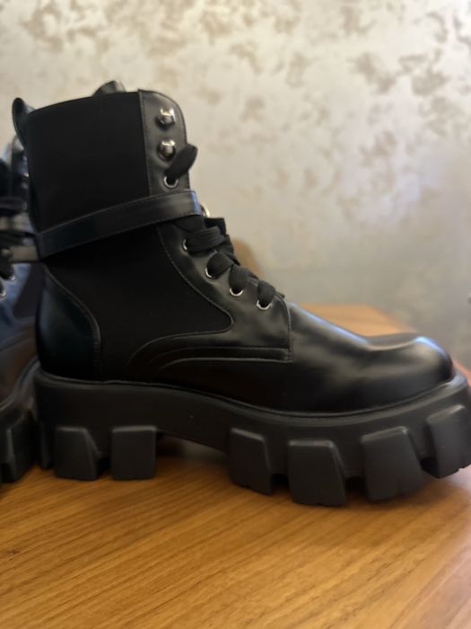 Боти Prada 37 номер