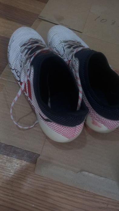 Бутсы футбольные