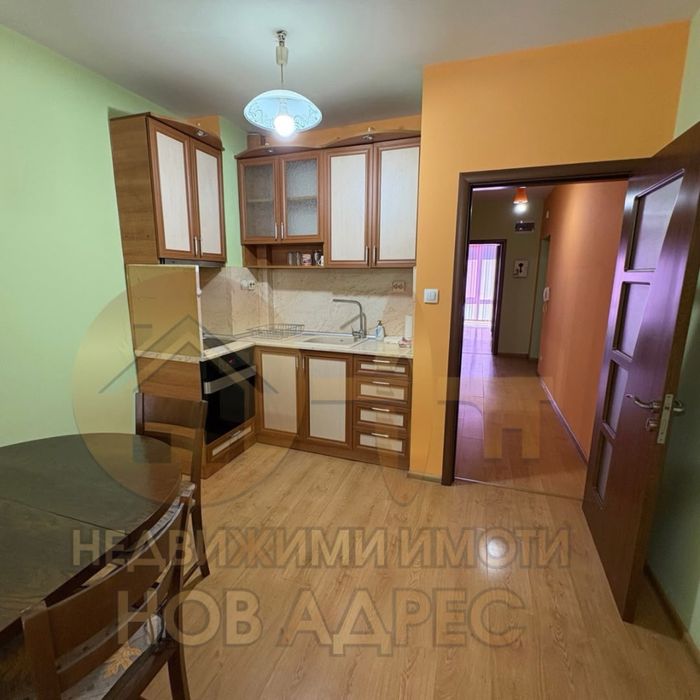 Дава се под наем Двустаен апартамент в Търговище, Център - 61 кв.м за 280.5 € - Снимка #1