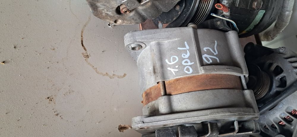 Запчасти по двигателя Опел. Пассат ь.