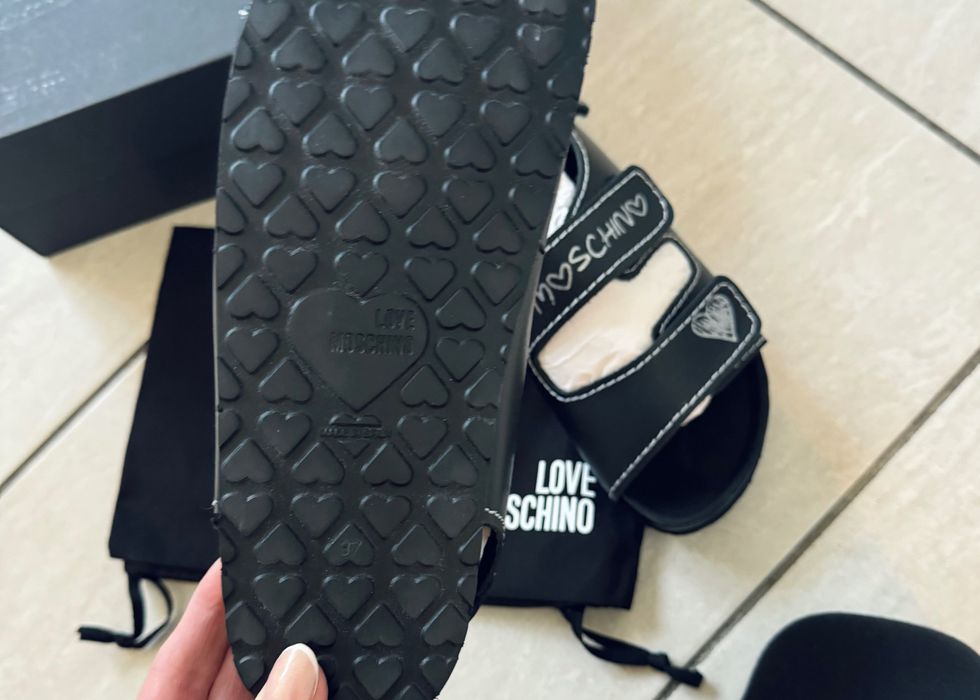 Нови дамски сандали Love Moschino и Liu Jo