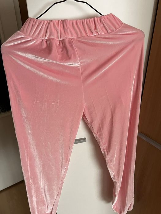 Дамски велурен комплект