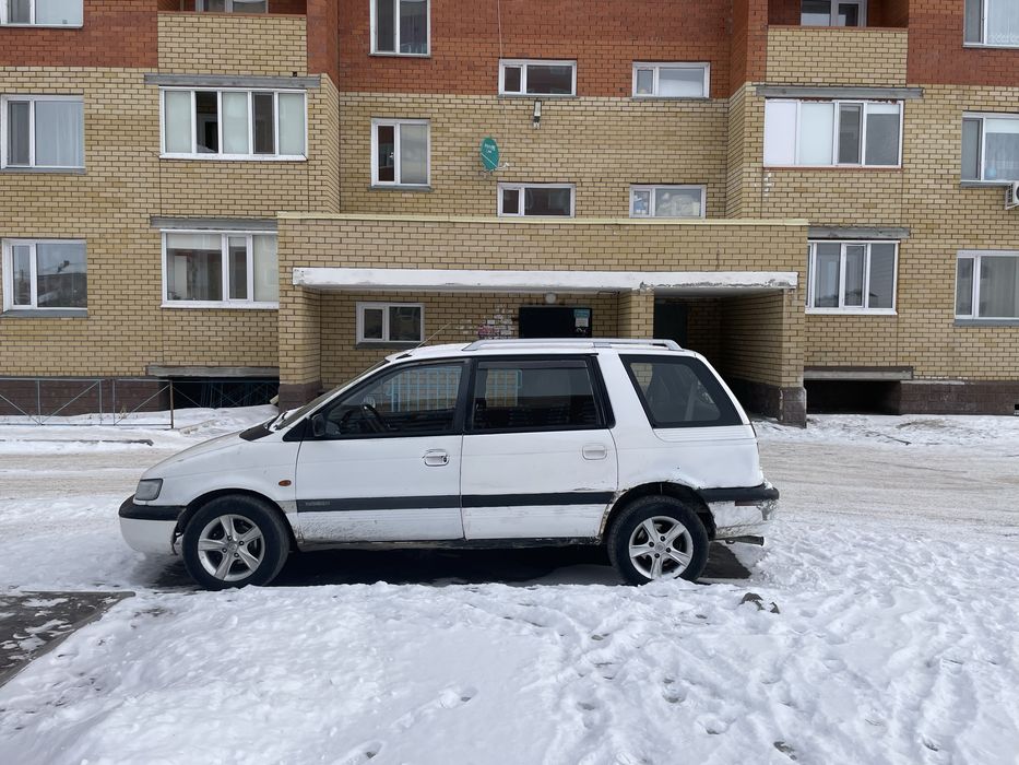 Митсубиси спецвагон