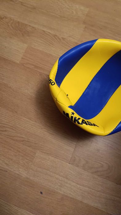 Топка за волейбол MIKASA