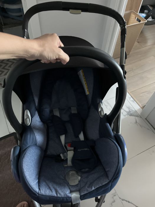 Коляска maxi-cosi