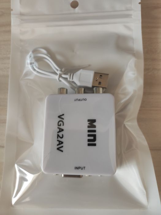 Преходник от VGA към RCA / AV чинчове