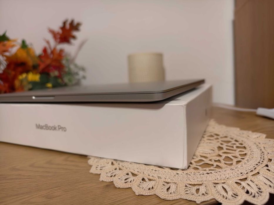 MacBook Pro 16 inch i7