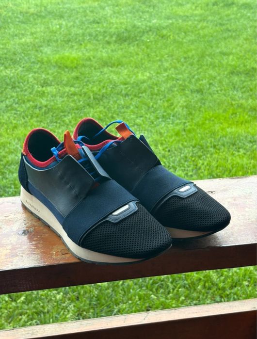 Balenciaga Trainer Race