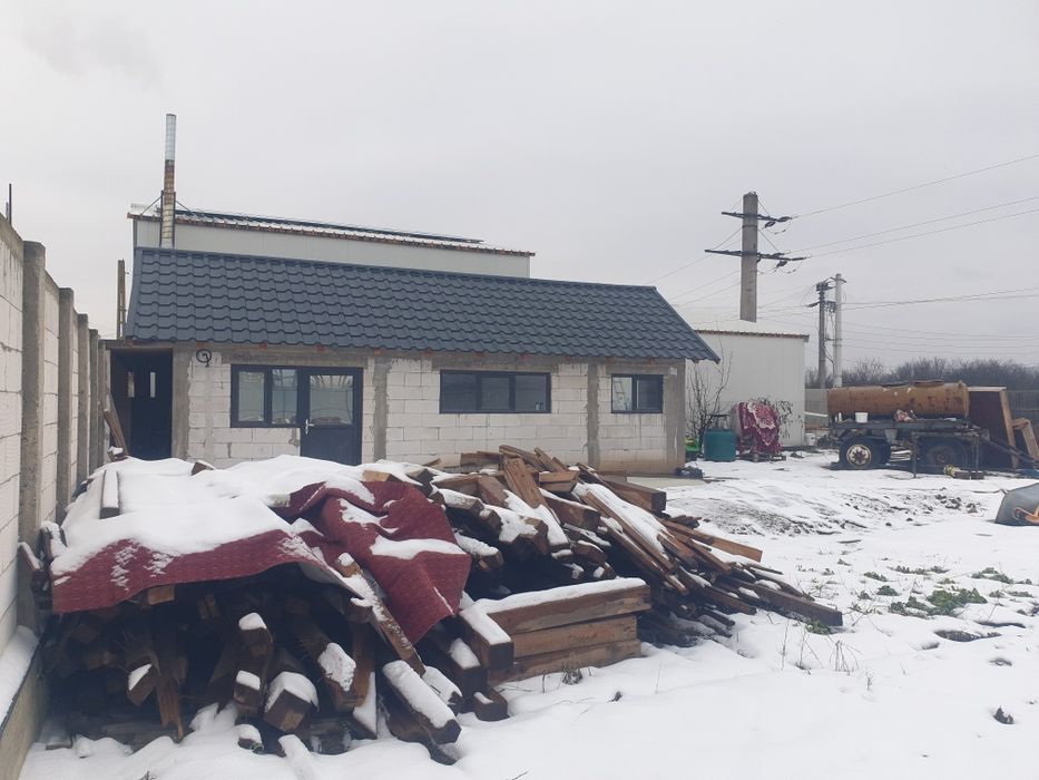 Vând teren cartier Narcise