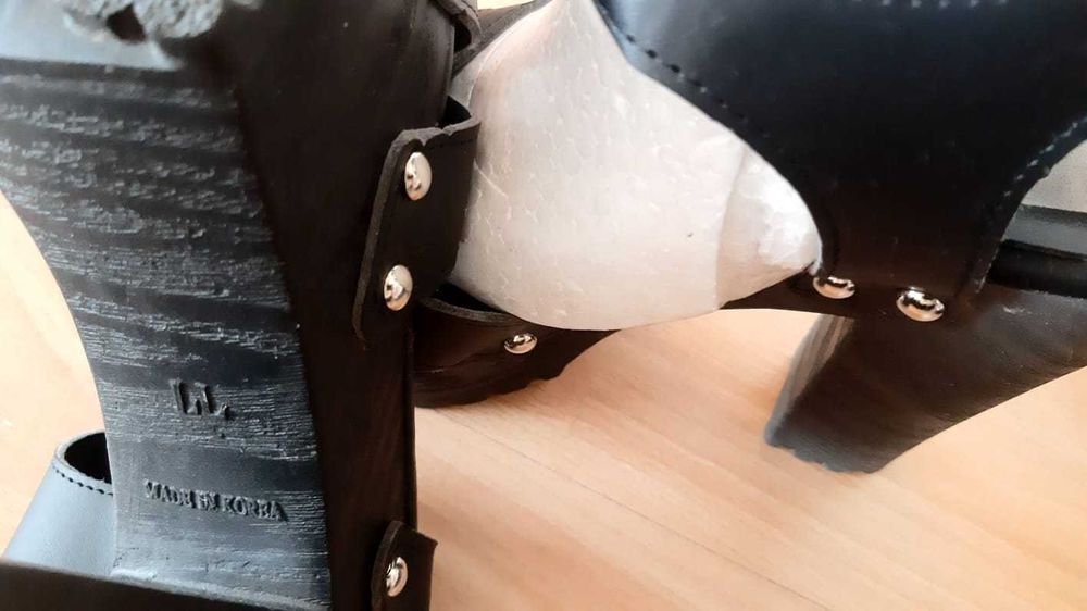 Продам босоножки на платформе, Корея