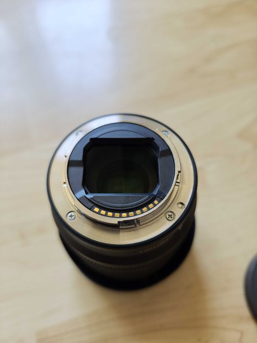 обектив Sony FE 20mm f/1.8 G