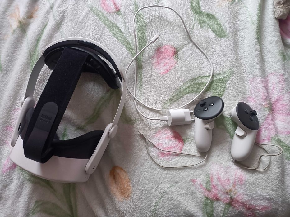 Vând Meta Quest 3S 128GB + Kiwi Design K4 Comfort Headstrap
