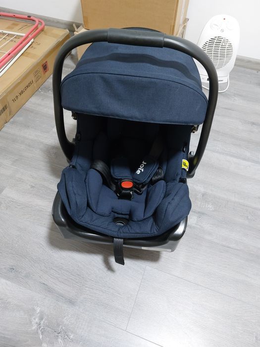 Vând scaun de mașină pentru bebeluși