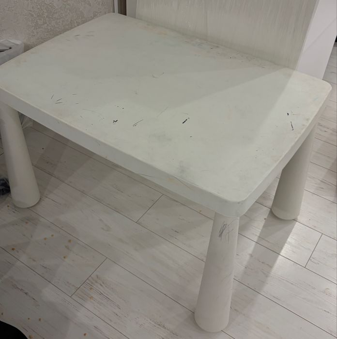 Стол ИКЕЯ детский продам