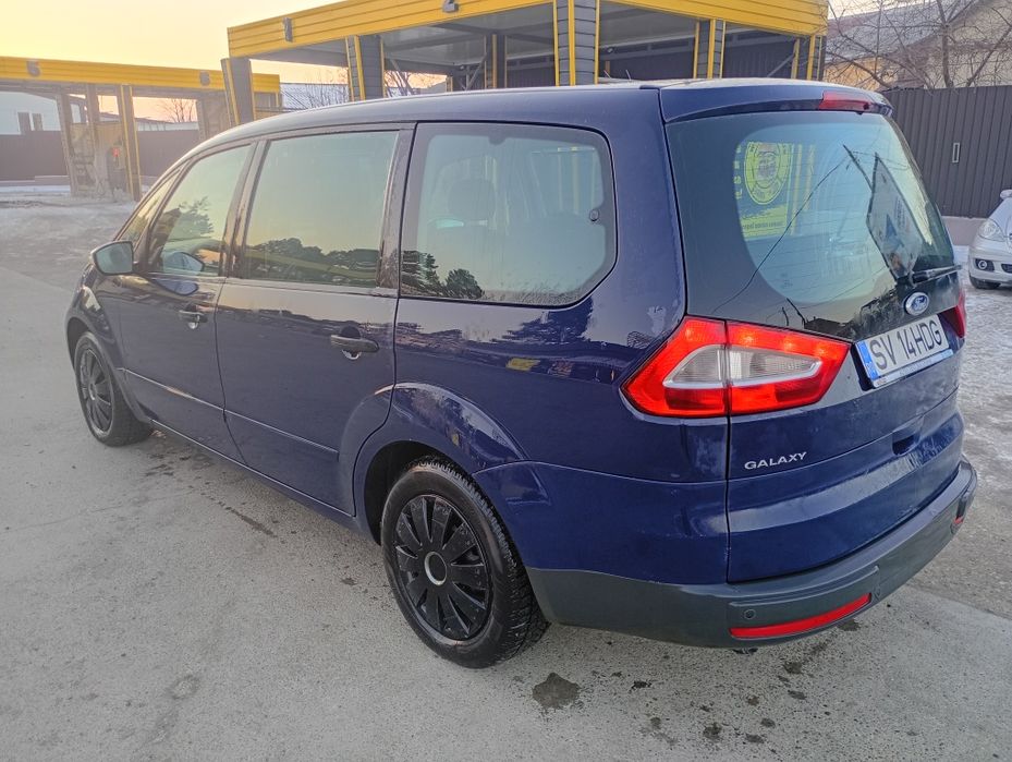 Vând Ford Galaxy