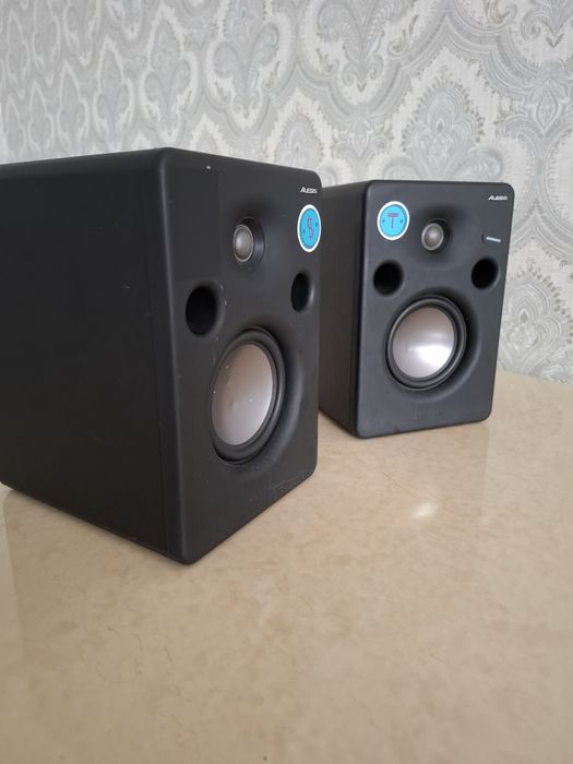 Студийные мониторы(колонки) Alesis Active mk3