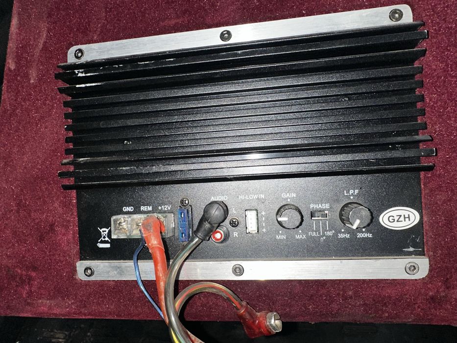 Сабуфер в хорошем состоянии