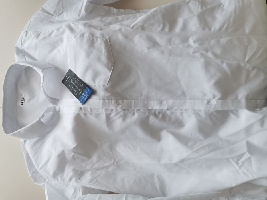 Продам рубашку белую подростковую