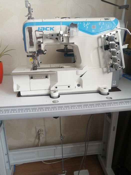 Продам распошивальную машину, новая Jack