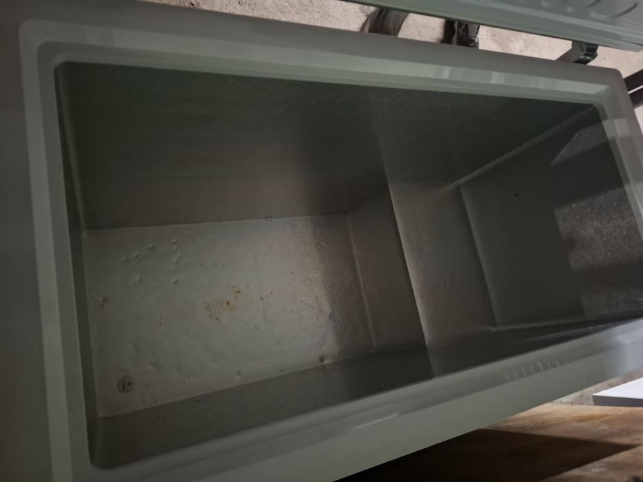 Продам морозильник