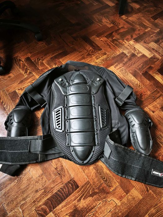 Ризница/яке за мотор Corelli M