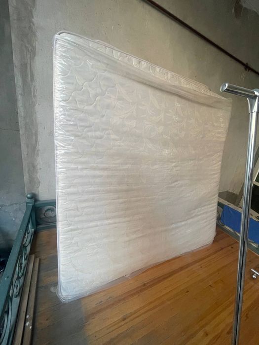 Matras sotiladi