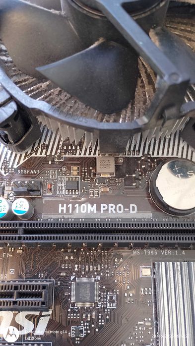 Vând palcă de baza MSI h110m Pro-D cu procesor I5 7400