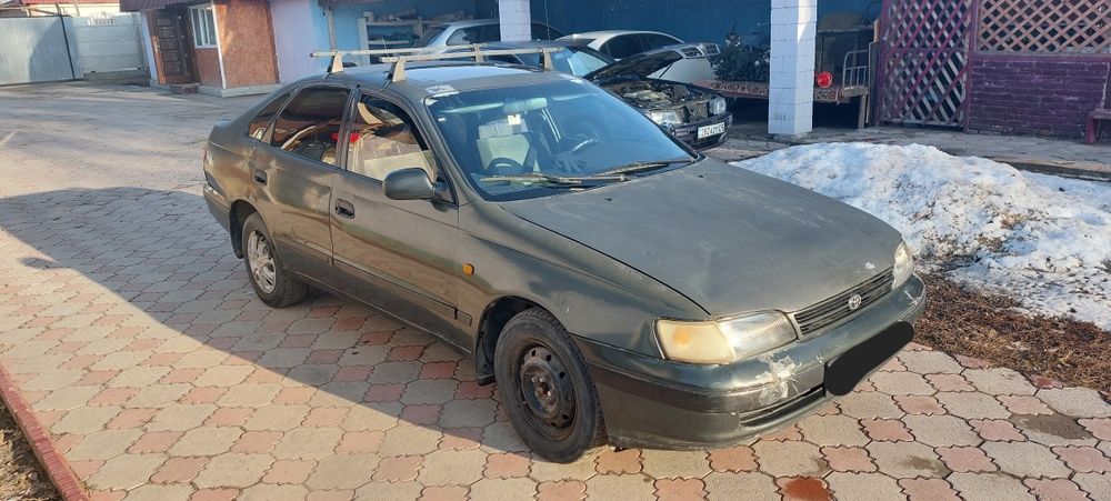 Продам Тойота Карина е