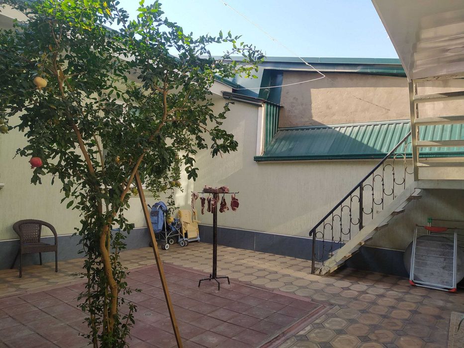 Дом 5 комнат на участке 2,25 сотки недалеко от Малики