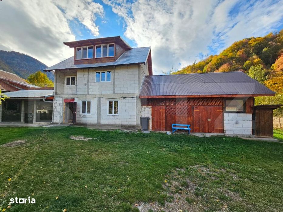 Casa de vanzare, 260 mp, zona Vest