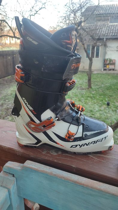 Clăpari Dynafit One 42, 42.5