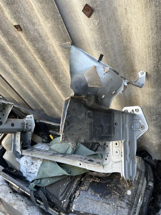 продам телевизор Toyota Ipsum