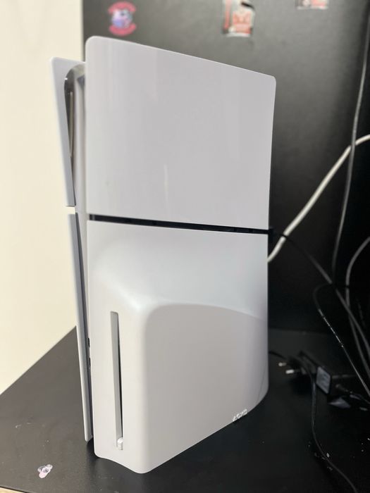 Sony PS5 Slim + 6 игр + 2 джостика