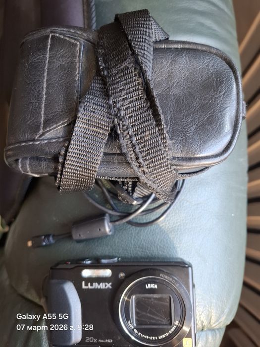 Panasonic Lumix Flip/ Panasonic GPS Leyca 18 mega p.