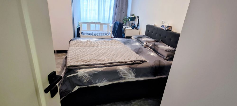 Privat vând apartament restructurat complet
