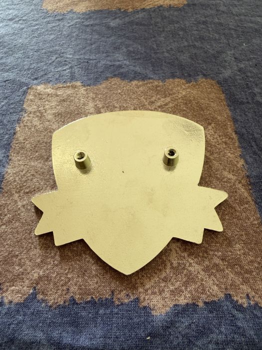 Автомобилни емайлирани емблеми