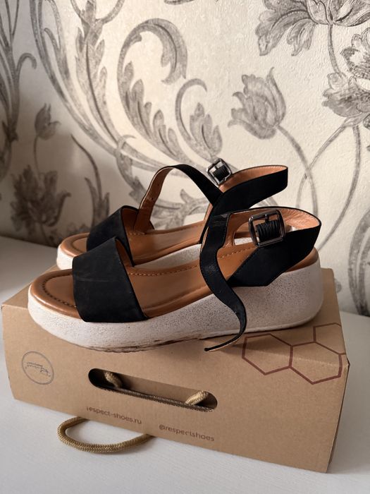 Сандалии женские